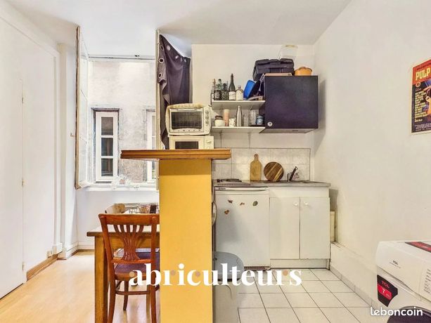 1 bedroom Apartment in Lyon, France No. 287689