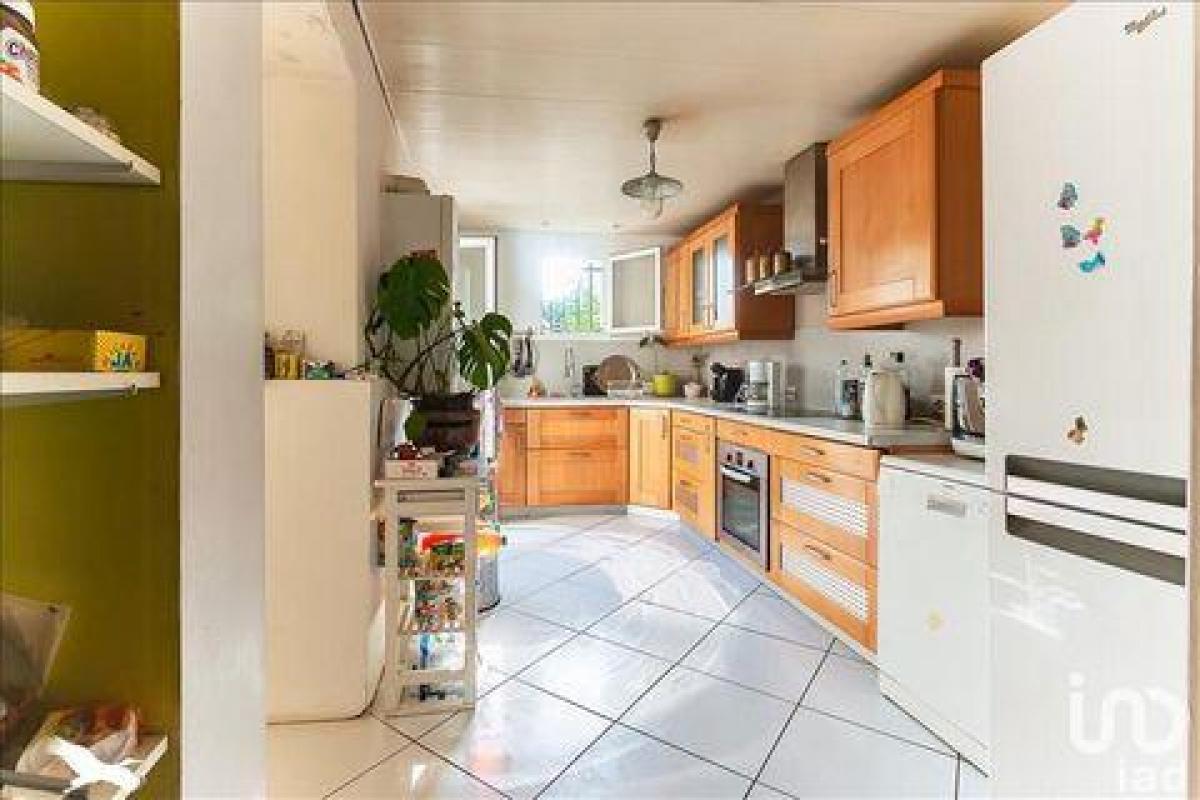 Casa de 3 dormitorios en Argenteuil, France No. 30679