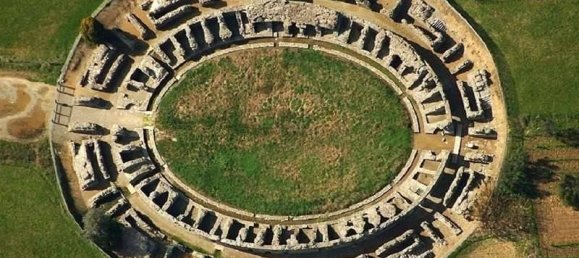 6غرفة منزل في Luni, Italy رقم 40237 3