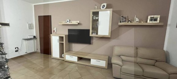 3 rooms Apartment in Fiorano Modenese, Italy No. 17154 7