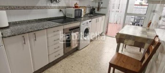 3 bedrooms House in Cadiz, Spain No. 166195 2