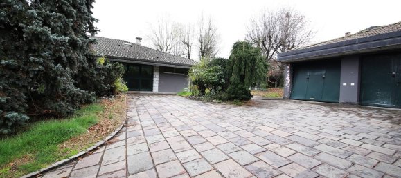 5 rooms Villa in Como, Italy No. 286298 36