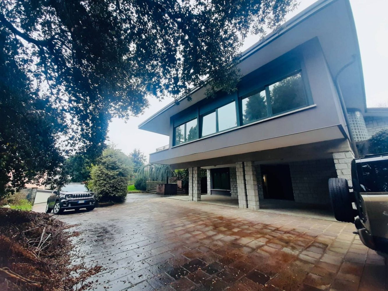 5 rooms Villa in Como, Italy No. 286298