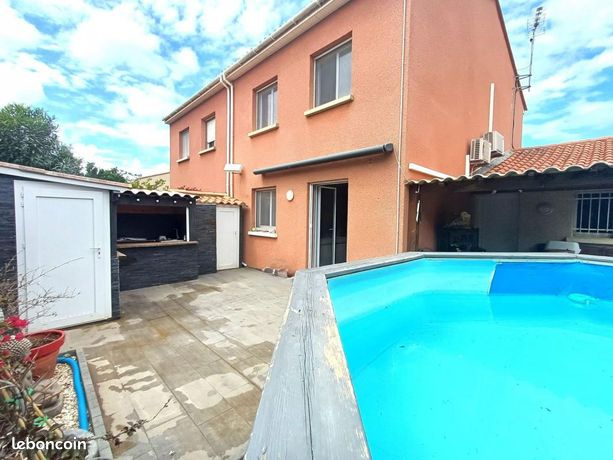 3 bedrooms House in Claira, France No. 313310