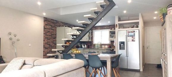 3 bedrooms House in Claira, France No. 313310 2