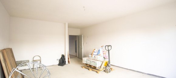 Apartamento de 3 habitaciónes en Agliana, Italy No. 22273 7