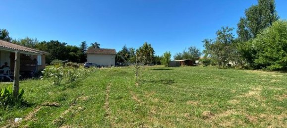 903m² Land in Saint-Etienne-de-Tulmont, France No. 307781 2