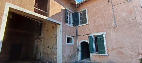 4 rooms Apartment in Saint-Didier-de-Formans, France No. 268335 3