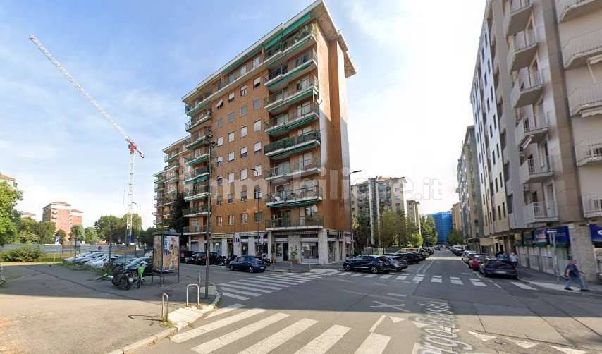 3 bedrooms Apartment in Milan, Italy No. 265276