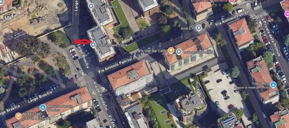 3 bedrooms Apartment in Milan, Italy No. 265276 4