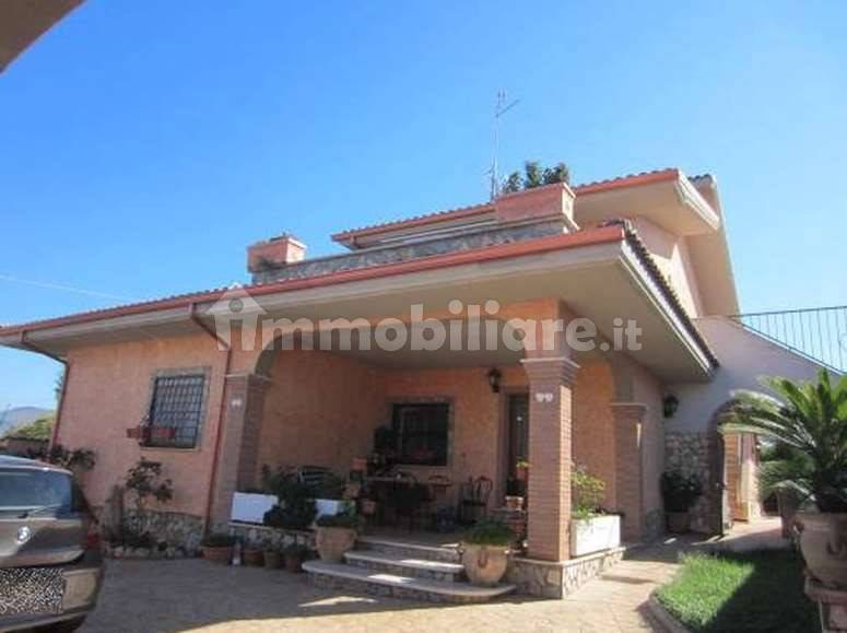 Casa de 5 divisões em Rome, Italy N.º 372945