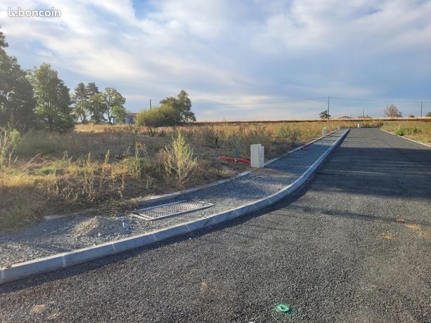 589m² Land in Tarn, France No. 312181