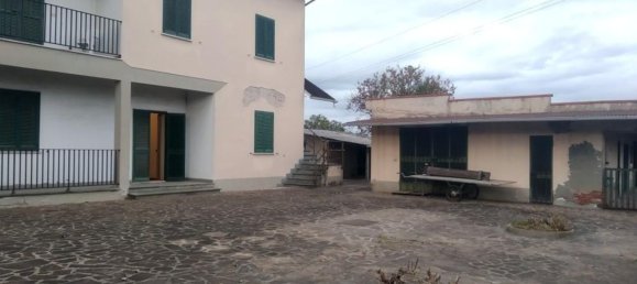 10 rooms House in Santa Croce sull'Arno, Italy No. 78448 2