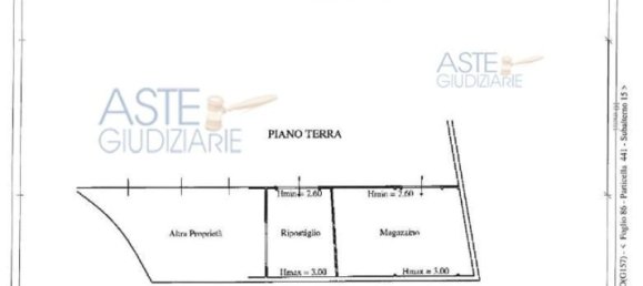 645m² Commercial property in Osimo, Italy No. 325964 17