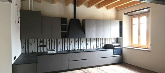 13غرفة منزل في Merone, Italy رقم 12855 8