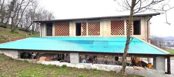 13غرفة منزل في Merone, Italy رقم 12855 4