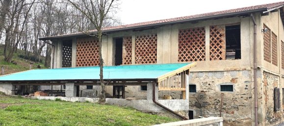 13غرفة منزل في Merone, Italy رقم 12855 11