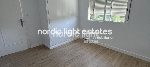 Apartamento de 3 dormitorios en Torre del Mar, Spain No. 181044 2