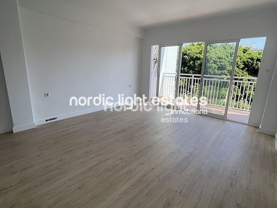 Apartamento de 3 dormitorios en Torre del Mar, Spain No. 181044