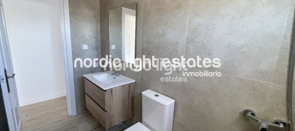 Apartamento de 3 dormitorios en Torre del Mar, Spain No. 181044 21