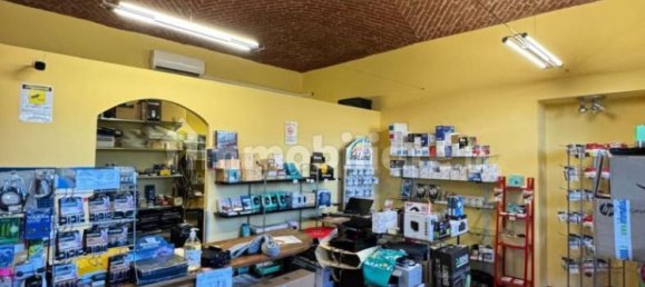 Imóvel comercial de 1 divisão em Turin, Italy N.º 140453 3