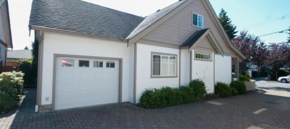 3 bedrooms House in British Columbia, Canada No. 1206 2