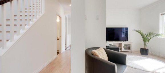 3 bedrooms House in British Columbia, Canada No. 1206 11