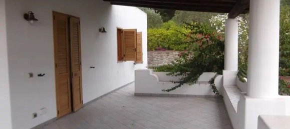 4-Zimmer Haus in Lipari, Italy, Nr. 38280 4