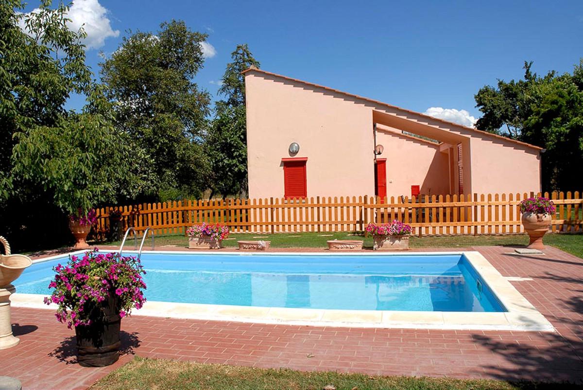 2 bedrooms House in Cortona, Italy No. 313