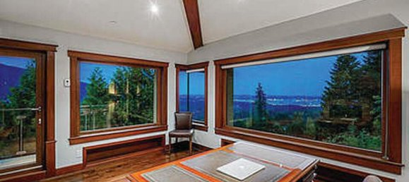 4 bedrooms House in British Columbia, Canada No. 210 7