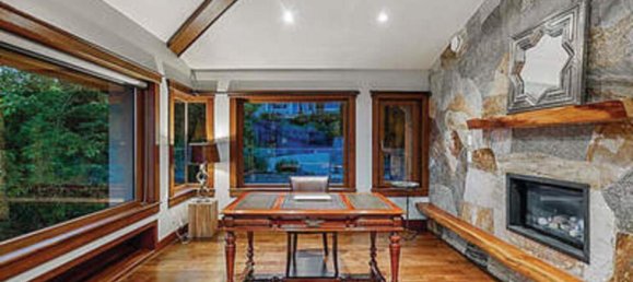 4 bedrooms House in British Columbia, Canada No. 210 6