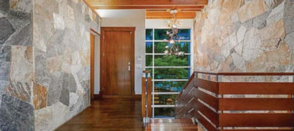 4 bedrooms House in British Columbia, Canada No. 210 5