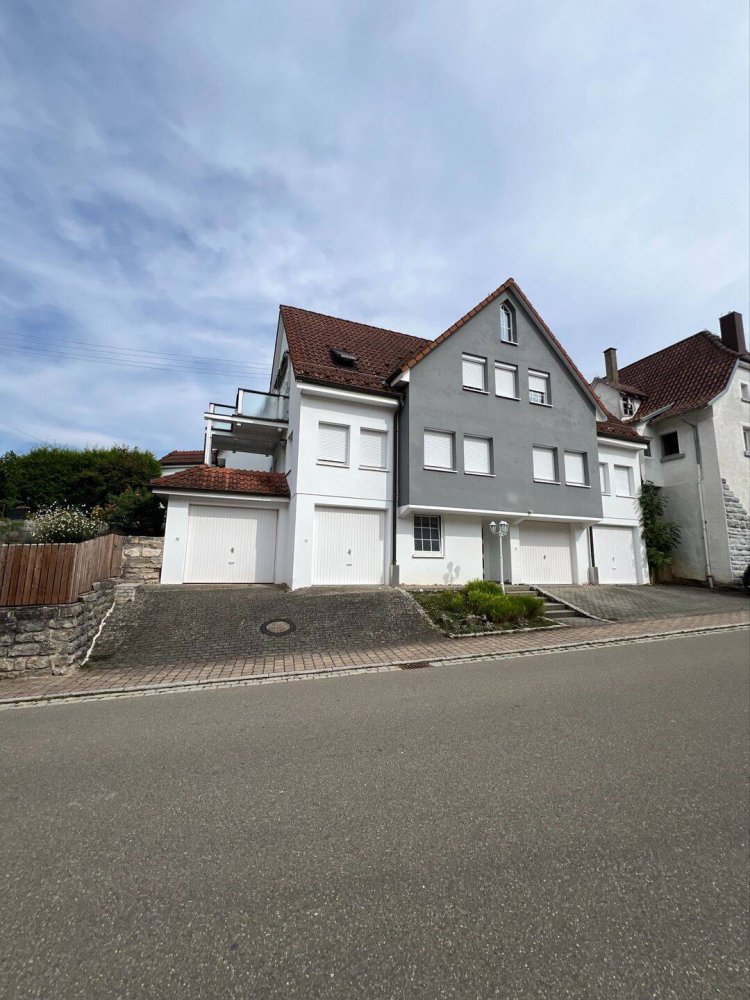 4 bedrooms Duplex in Zollernalbkreis, Germany No. 30504