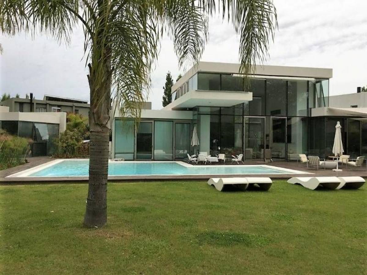 2 bedrooms House in Tigre, Argentina No. 72751