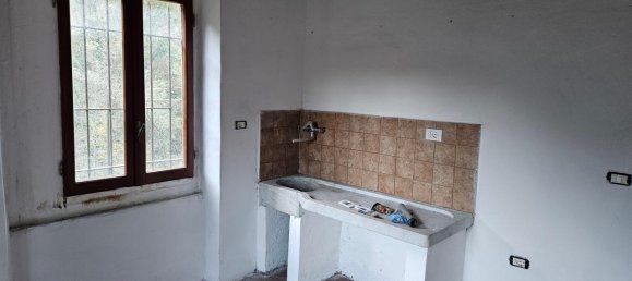 Casa de 10 habitaciónes en Campomorone, Italy No. 161064 12