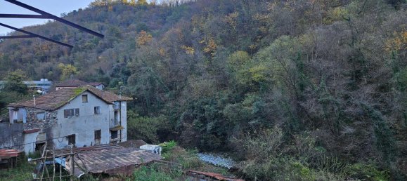 Casa de 10 habitaciónes en Campomorone, Italy No. 161064 7