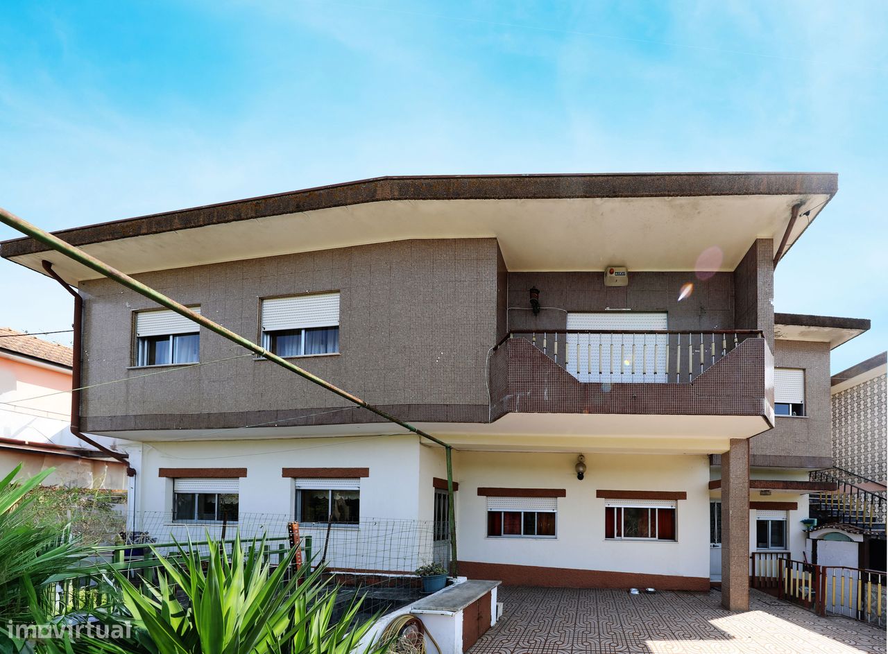 2 bedrooms House in Porto, Portugal No. 294360