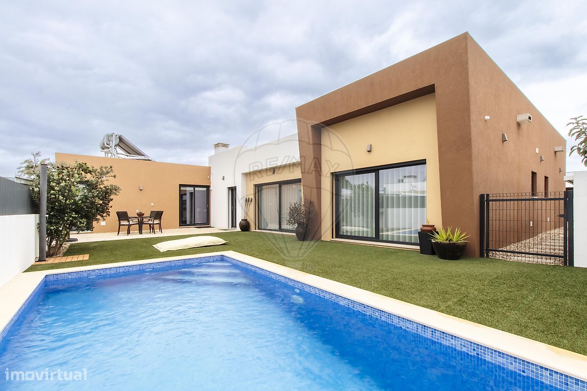 3 غرف نوم منزل في Setubal, Portugal رقم 178661