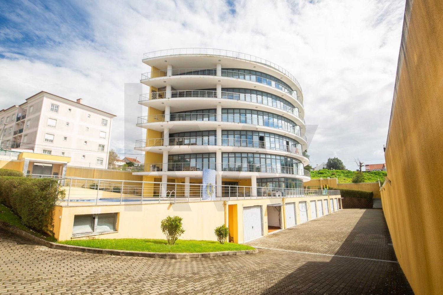 Apartamento de 3 dormitorios en Amadora, Portugal No. 100144