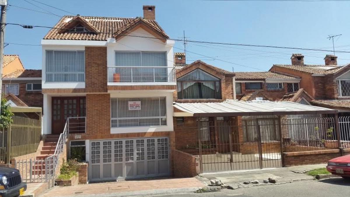 4 bedrooms House in Cundinamarca, Colombia No. 9217