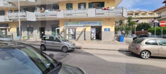 Imóvel comercial de 2 divisões em Giugliano in Campania, Italy N.º 19452 32