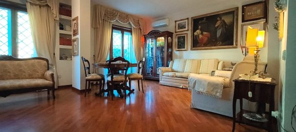 5غرفة منزل ذو طابقين في Naples, Italy رقم 98071 30