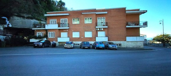 5غرفة منزل ذو طابقين في Naples, Italy رقم 98071 2