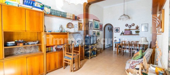 Apartamento de 3 dormitorios en Paternò, Italy No. 56068 2