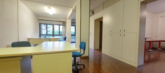 3 rooms Apartment in Perugia, Italy No. 190940 3