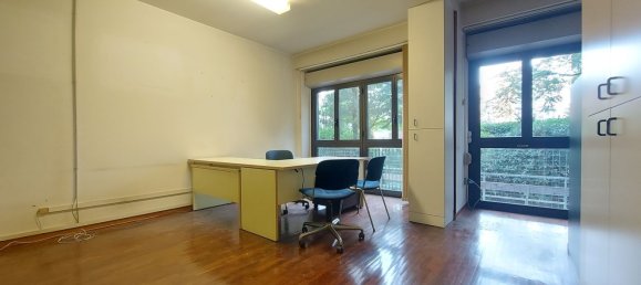 3 rooms Apartment in Perugia, Italy No. 190940 2