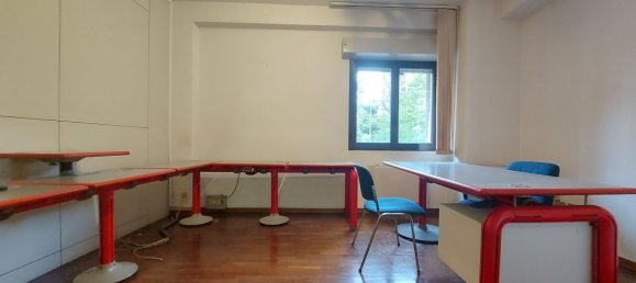 3 rooms Apartment in Perugia, Italy No. 190940 20