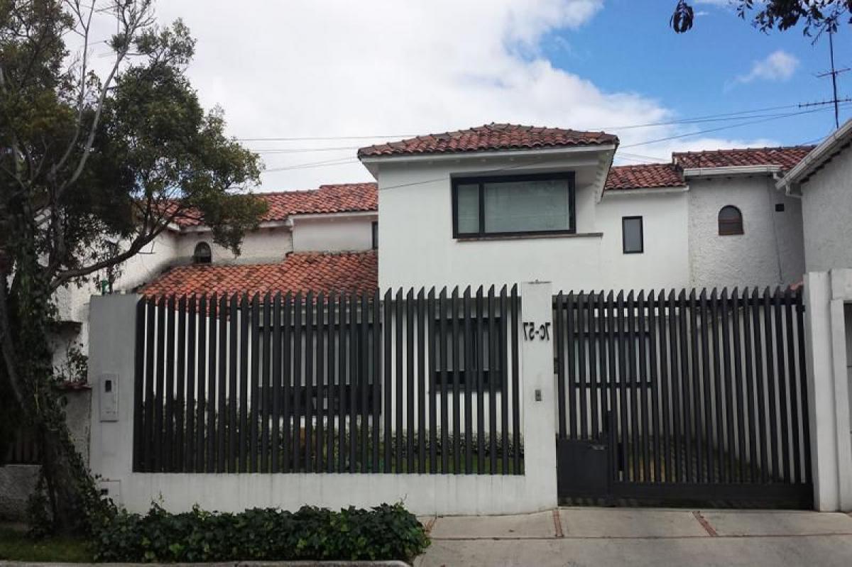 3 bedrooms House in Guadalajara de Buga, Colombia No. 1535