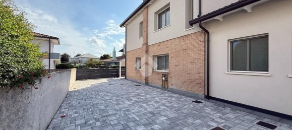 1 bedroom Villa in Tombolo, Italy No. 350075 10