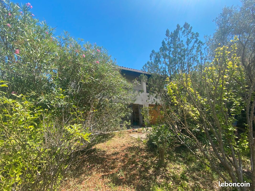 5 bedrooms Villa in Gallargues-le-Montueux, France No. 290291